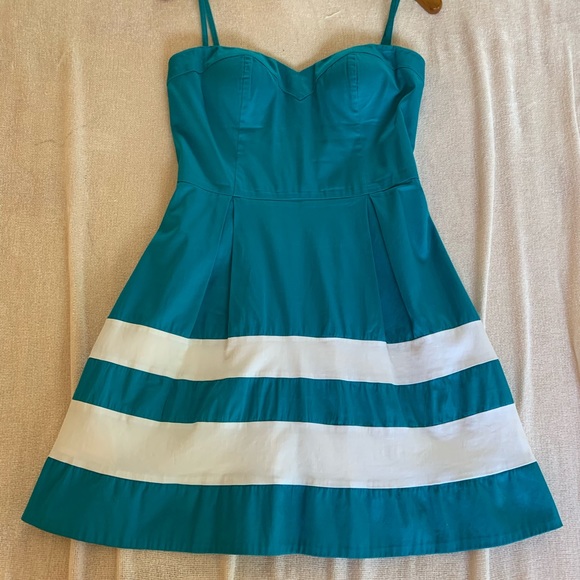 bebe turquoise with white stripe Sweetheart dress - Picture 5 of 8